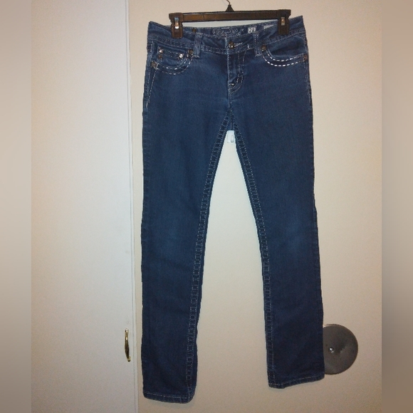 Miss me jeans from Buckle *Tiny Flaw* size 28 decorated flap pockets - Picture 3 of 9